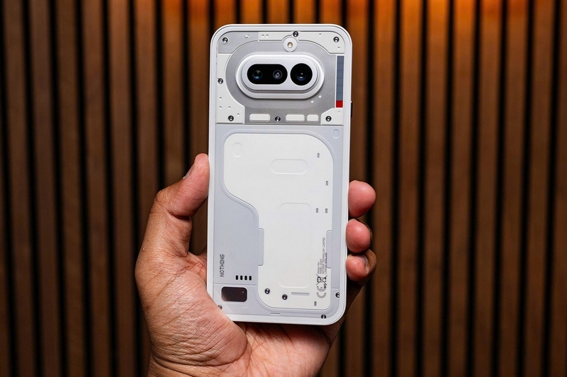 Trên tay Nothing Phone (4a) ảnh 6