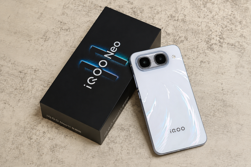 Trên tay iQOO Neo 11 Ultra - 2