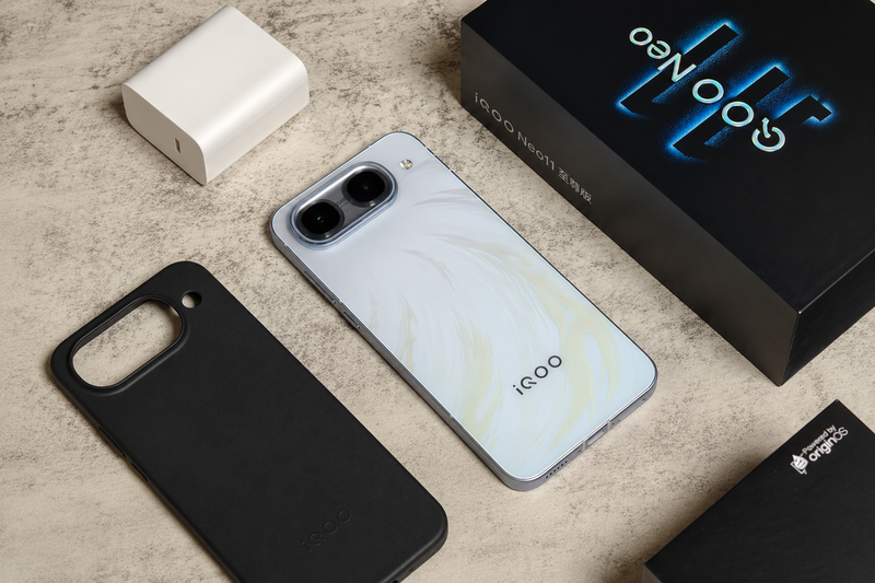Trên tay iQOO Neo 11 Ultra - 1