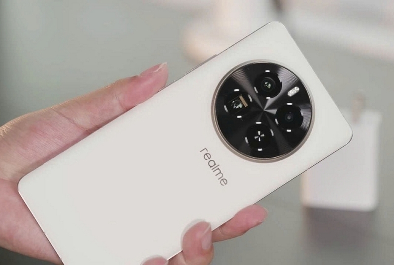 Trên tay realme GT5 Pro ảnh 6