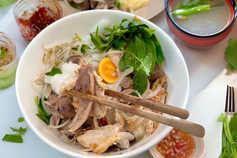 Trộn tất cả nguyên liệu và thưởng thức