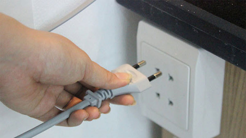 Tủ lạnh không phản hồi nút điều khiển hình 6