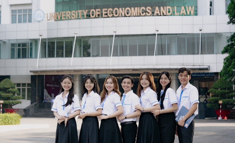 Học phí Đại học Kinh Tế Luật TP.HCM năm học 2026 - 2027 dự kiến