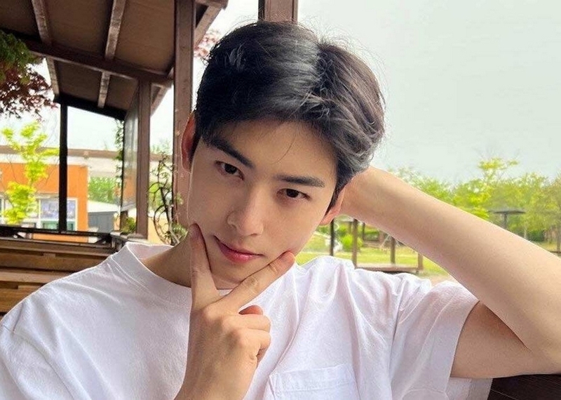 Uốn phồng chân tóc nam ảnh 2