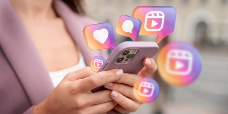 Vào Instagram của người khác họ có biết không 1.jpg