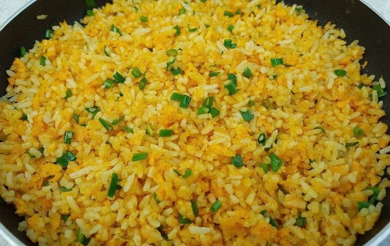 Vì sao nên rang cơm nguội ảnh 1