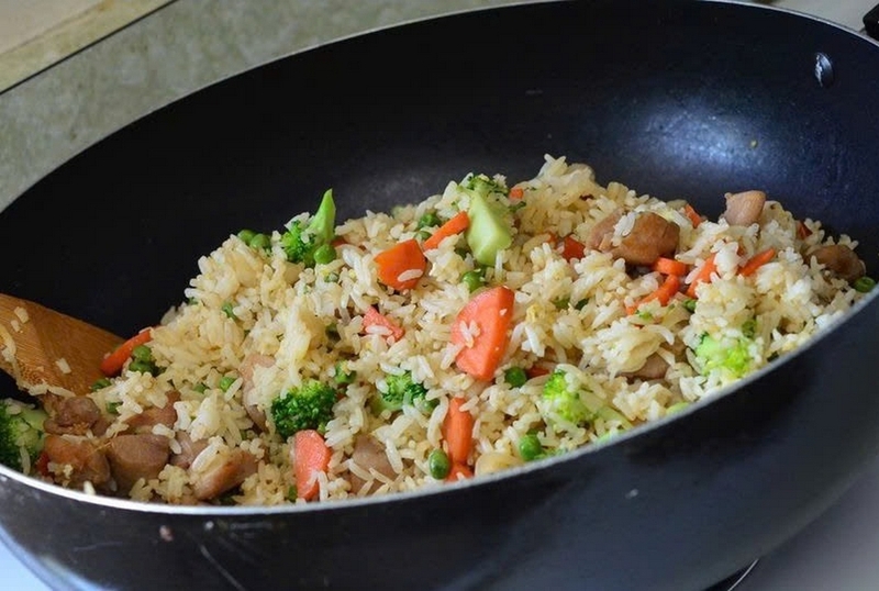 Vì sao nên rang cơm nguội ảnh 3