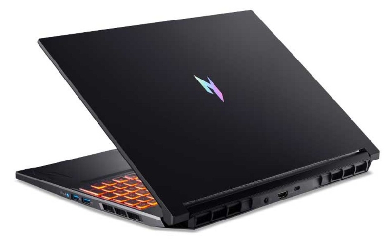 acer-gaming-nitro-propanel-anv16-72-782f-9.jpg
