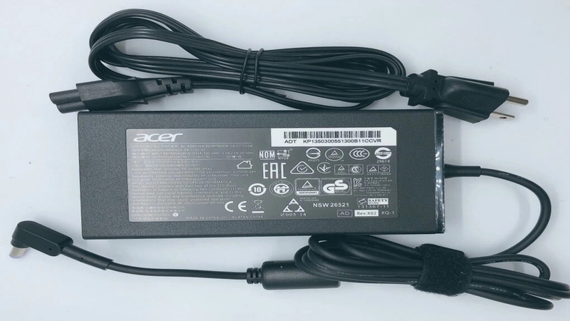 Cáp, sạc kèm theo laptop
