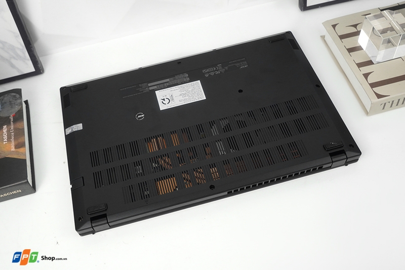 acer-nitro-v-gaming-anv15-51-73uu-c.jpg