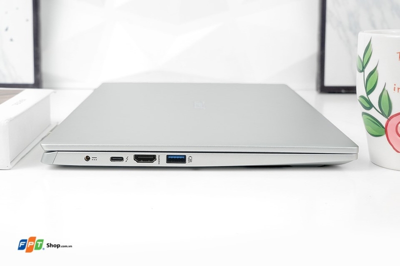 acer swift 3 và asus zenbook ảnh 4