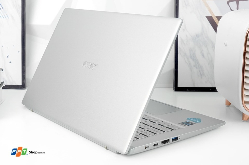acer swift 3 và asus zenbook ảnh 1