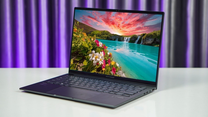 Asus Zenbook 14 OLED có khung máy làm từ chất liệu nhôm cao cấp