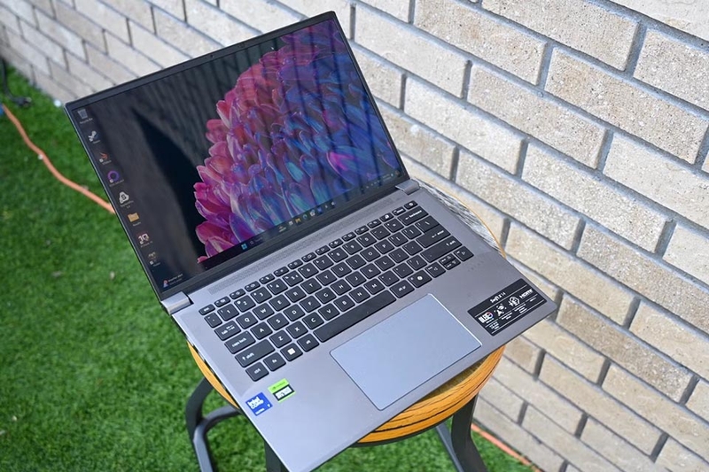 Acer Swift X 14 AI OLED Ultra 7 155H - 02