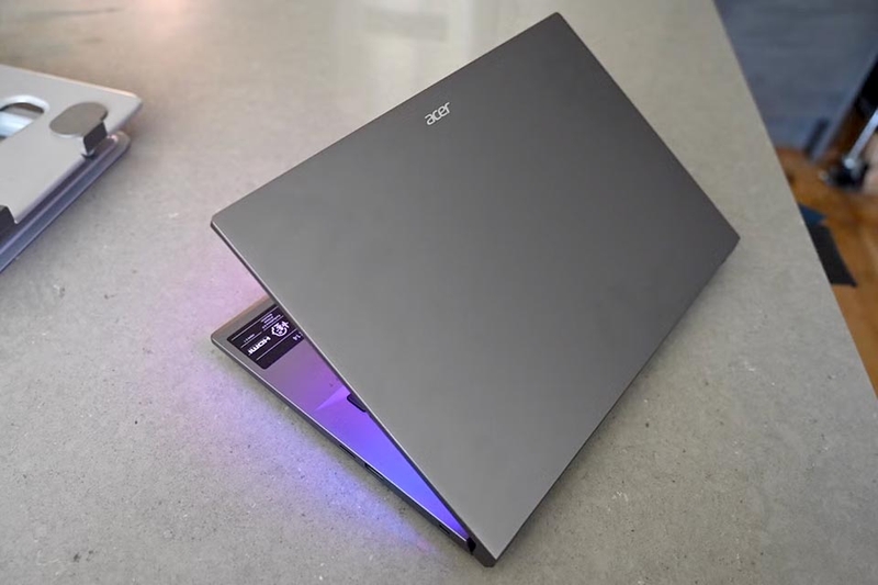 Acer Swift X 14 AI OLED Ultra 7 155H - 07