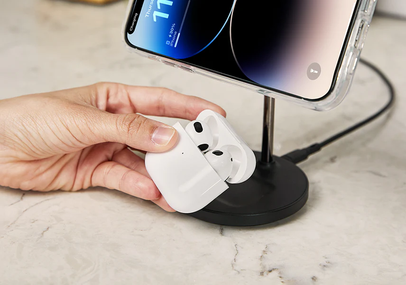 Có nên để AirPods trong hộp sạc khi không sử dụng?