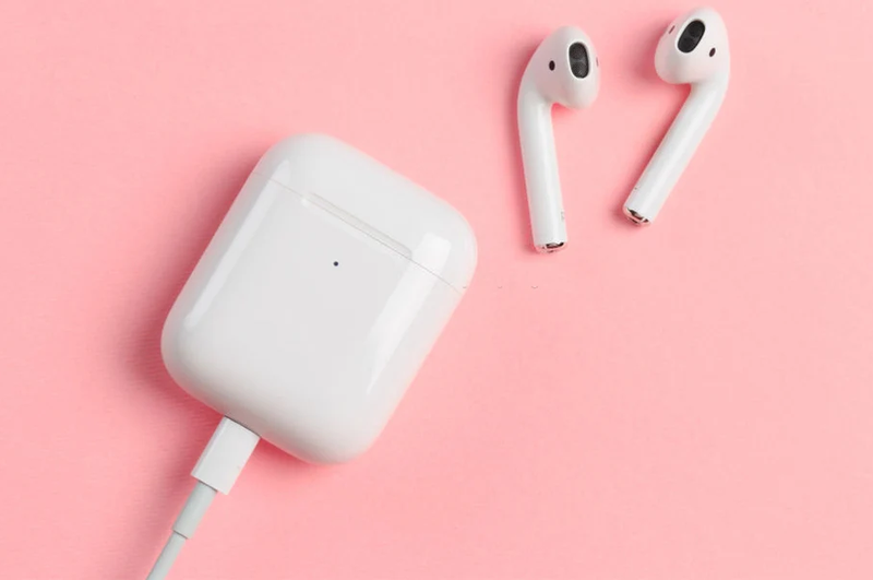 AirPods có nghe được khi đang sạc không?