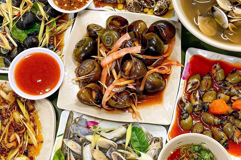 Ăn ốc có nên bỏ đuôi không - 02
