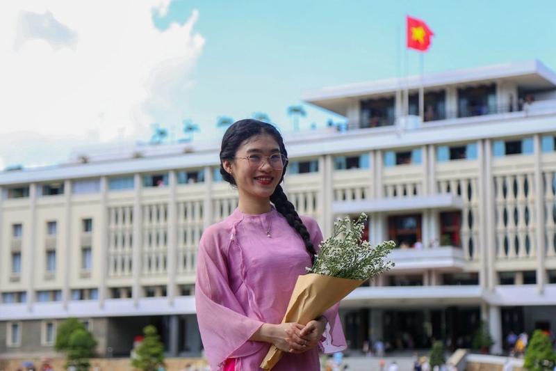 Xu hướng check-in để lưu giữ ảnh nhân ngày 30/4