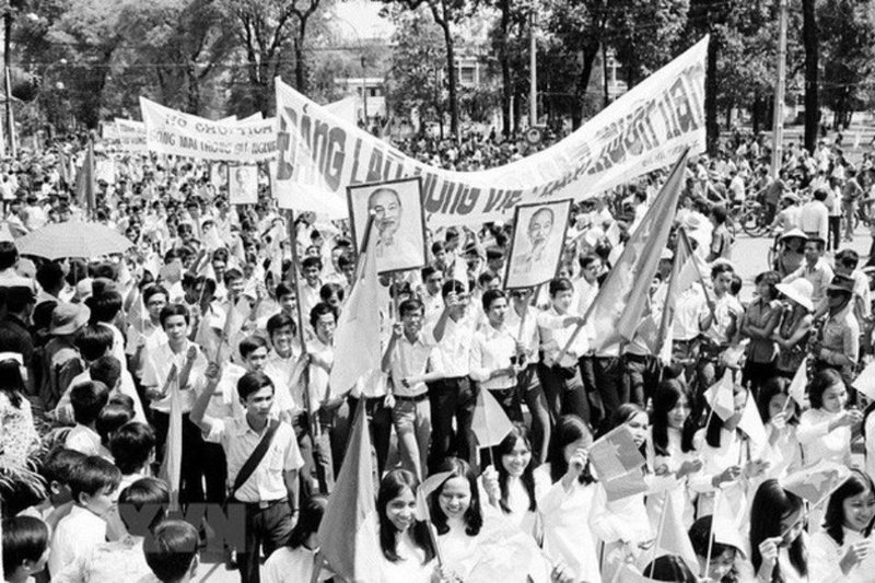 Hòa bình trở lại trên đường phố Sài Gòn