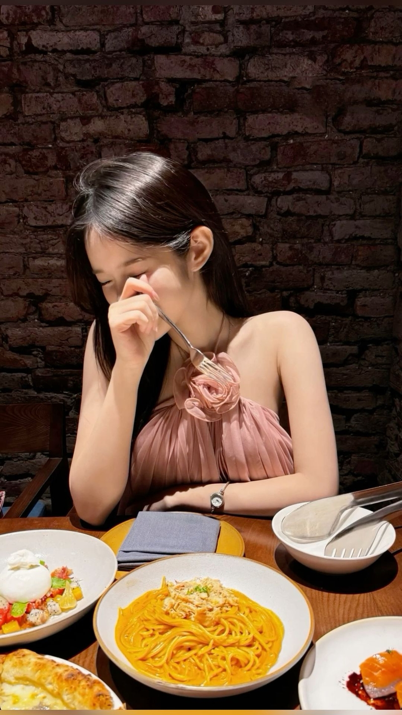 ảnh che mặt nữ hình 17