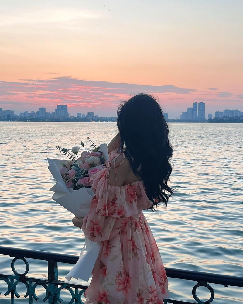 ảnh che mặt nữ hình 21