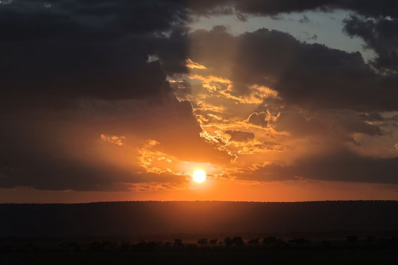 Những ai yêu thích cảnh hoàng hôn đều muốn ngắm nhìn bầu trời