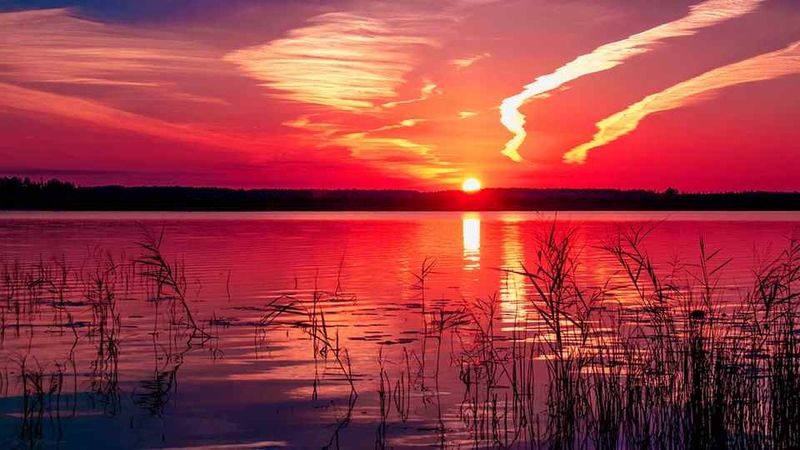 Cảnh đẹp ấn tượng trước khi mặt trời lặn xuất hiện trước mắt chúng ta