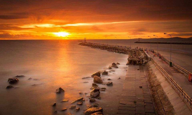 Ngắm trọn khoảnh khắc hoàng hôn đầy thơ mộng và ấn tượng