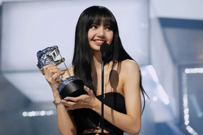 ảnh Lisa 3