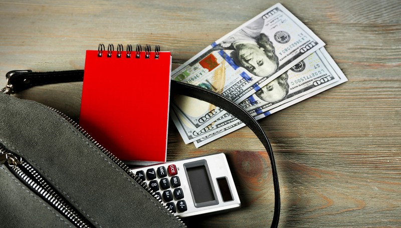 Ảnh tiền trong ví, túi xách 1