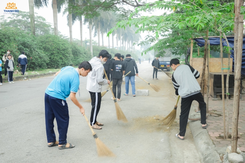 hung tay làm sạch môi trường học đường 3