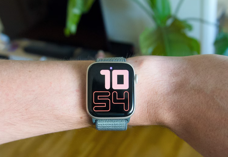 apple-watch-se-3-co-chong-nuoc-khong-3.png