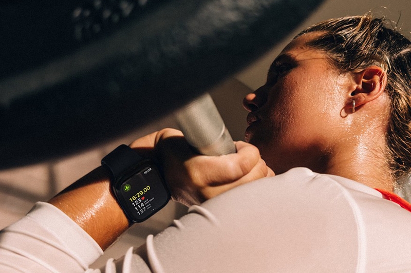 Apple Watch Series 12 5G 46mm Viền gốm Dây cao su 6