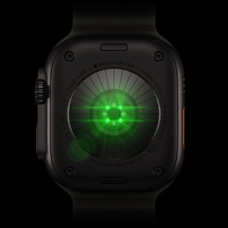 Hệ Thống Cảm Nhận Sức Khỏe mới trên Apple Watch Ultra 4 sử dụng cảm biến điện tim và cảm biến nhịp tim quang học được thiết kế lại. (Nguồn ảnh: Apple)