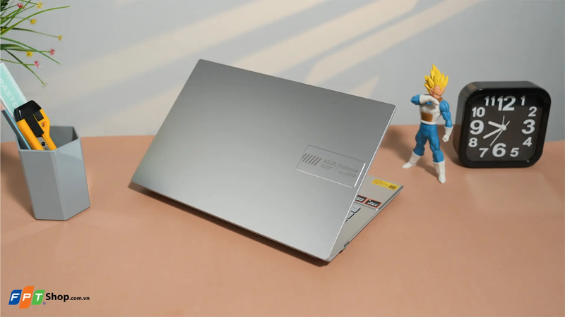 ASUS Vivobook Go, dễ tiếp cận cho học tập