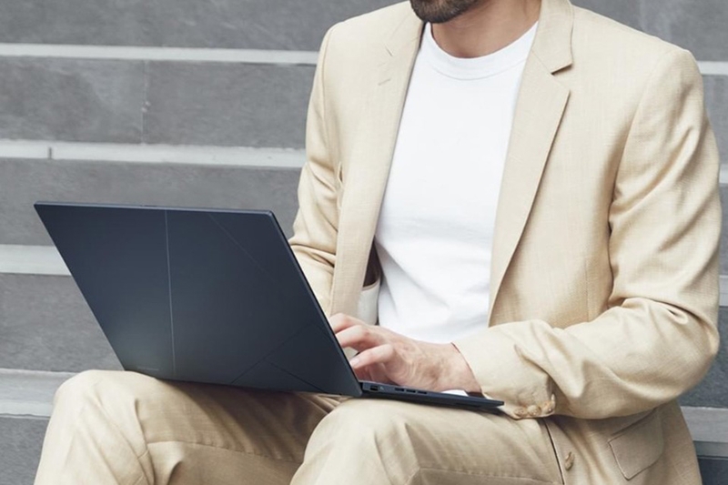 Asus Zenbook 14 OLED UX3405CA-PZ187WS thời lượng pin lâu
