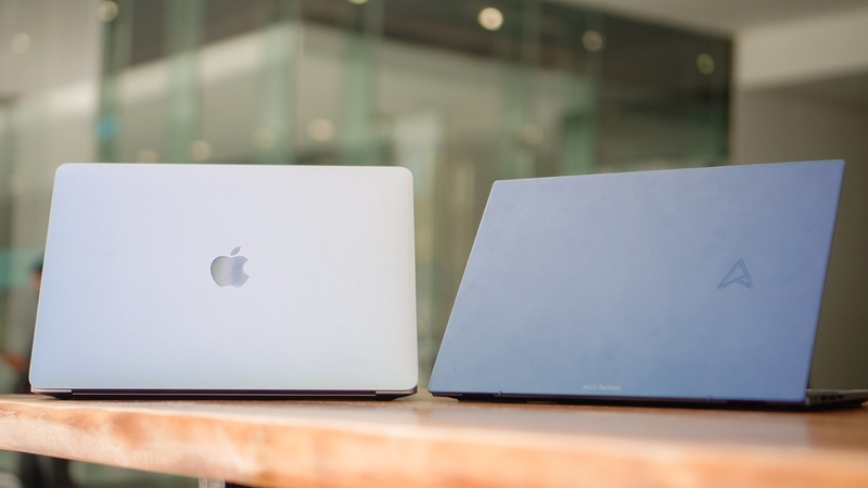 Asus Zenbook và MacBook Air (ảnh 2)