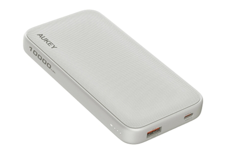 aukey-pb-y46-pd-15w-3.jpg