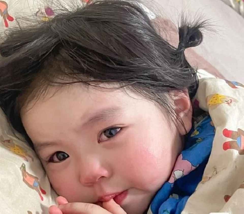 Hình ảnh avatar em bé khóc dễ thương