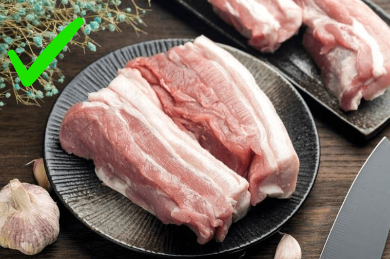 Ba chỉ chiên mắm (1)