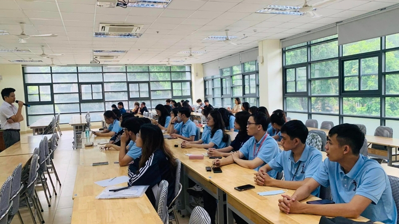 Khung cảnh một lớp học trong Học viện Ngân hàng