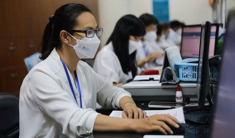 Nâng bậc lương là gì? Khi nào được nâng bậc lương sớm?