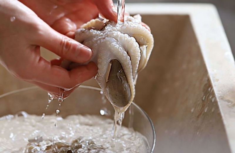 bạch tuộc hấp lá ổi 3