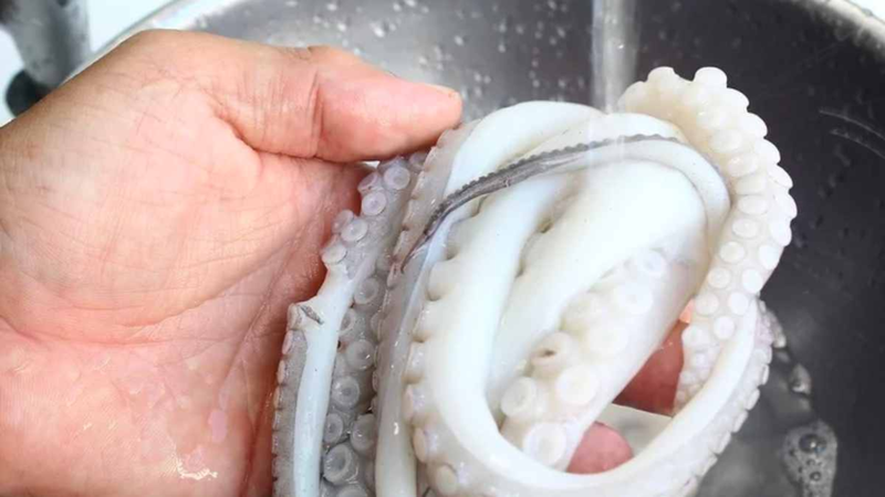 bạch tuộc nhúng lá me 2
