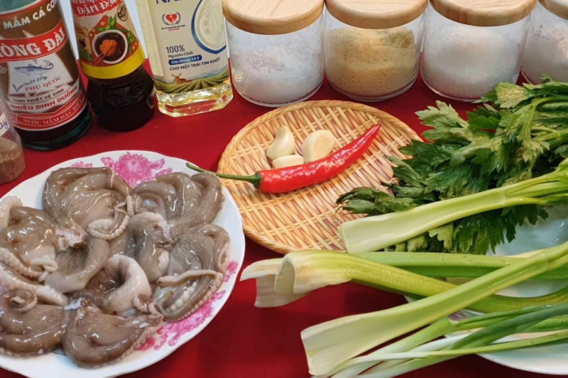 bạch tuộc xào cần tây hình 1