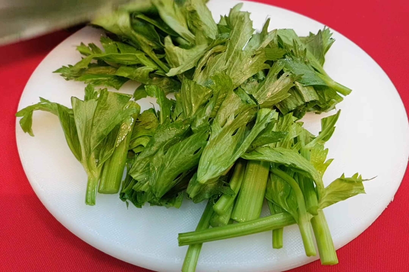 bạch tuộc xào cần tây hình 3
