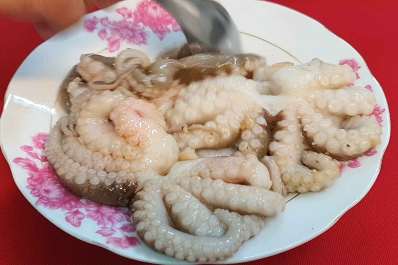 bạch tuộc xào cần tây hình 7
