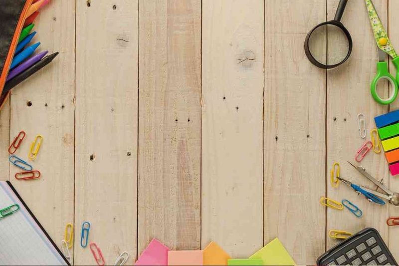 Cách tận dụng vẻ đẹp background gỗ