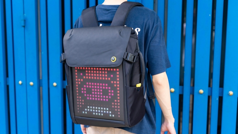 Mẫu balo laptop Divoom Pixoo Led BackPack được ưa chuộng vì thiết kế độc đáo